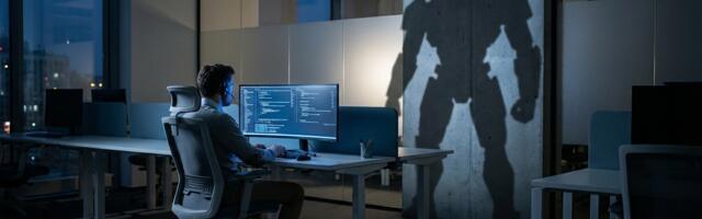 LLM нельзя внедрить сверху. Снизу тоже. А как можно?