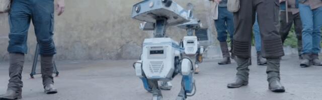 They’ve landed – Disney’s Star Wars BDX Droids are now roaming in Disney World