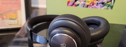 B&O’s BeoPlay H4 headphones offer great looks and comfort, but no noise canceling