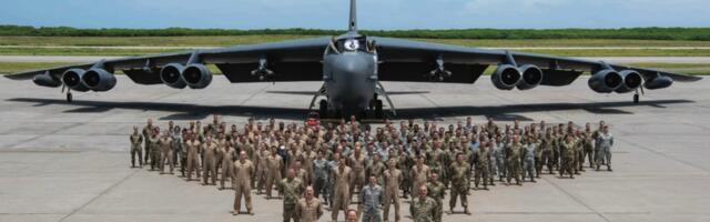 How Big Is The Crew On A B-52 Bomber?