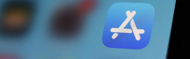 Apple removes ICEBlock app from App Store