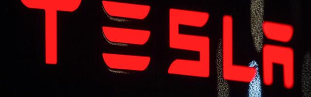 Feds charge New Mexico man for allegedly torching Tesla dealership