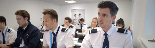 Meet the trainees paying $136,000 to become the next generation of airline pilots