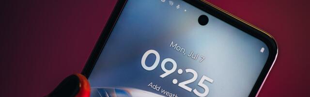 Motorola and Lenovo's New Qira AI Assistant Will Live Across All Their Devices