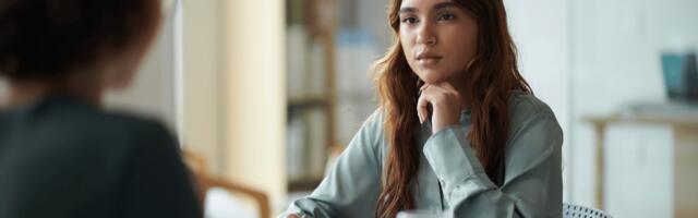 10 things introverts notice about people in the first five minutes that extroverts miss entirely