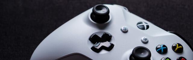 New Xbox controller with swappable battery spotted in huge Microsoft leak