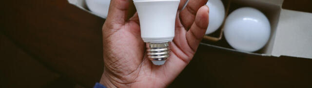 Can You Use A Regular Light Bulb In A 3-Way Socket?