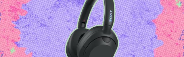 Save $110 on Mashables favorite bass-heavy Sony headphones at Amazon