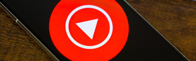 I want to use YouTube Music for podcasts, but it keeps letting me down