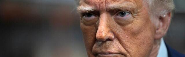 Trump Takes Aim at Democrats’ Online Fundraising Platforms