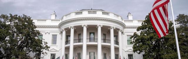 US consumer sentiment falls to near lowest on record