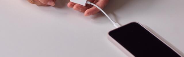 How To Transfer Data From Your iPhone To A USB Flash Drive