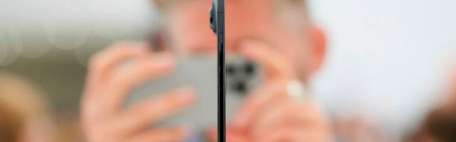 Apple launches skinny iPhone as it holds prices despite tariff costs