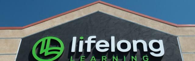 California sets few rules for charter school oversight. A new report offers improvements.