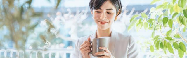 People who keep their circle small aren’t antisocial. They genuinely learned that intimacy and popularity are opposing forces, even though loneliness occasionally shows up as the cost of admission