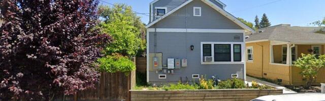 Sale closed in Oakland: $1.9 million for a detached house