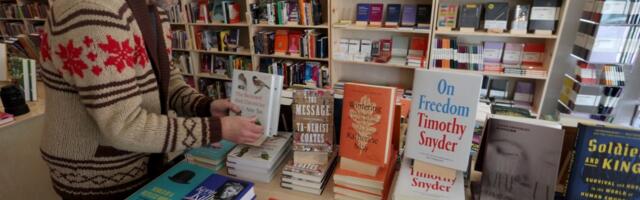 Out of the ashes: Popular Oakland bookstore reopens after devastating fire