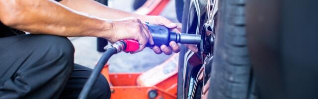 How Exactly Does An Impact Wrench Work?