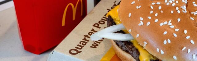 Fast Food Chains Are Pulling Their Onions in the Wake of McDonald’s E. Coli Outbreak