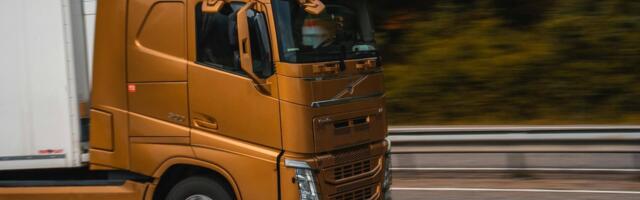 Driverless Truck Company Aurora Adds Humans to Driver Seats