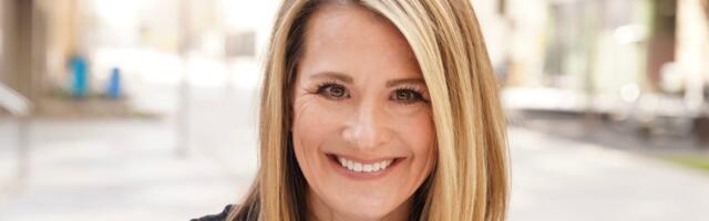 AT&T's head of business operations shares her 2 favorite interview questions — and red flag responses