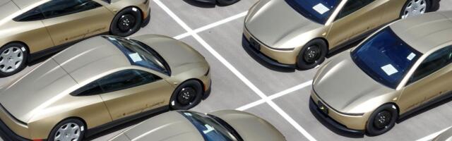 Tesla’s Robotaxi Push Tests New Blueprint for Scaling Fast
