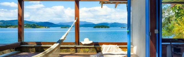 Big and Small Operators in Hotels vs. Short-Term Rentals in One Chart