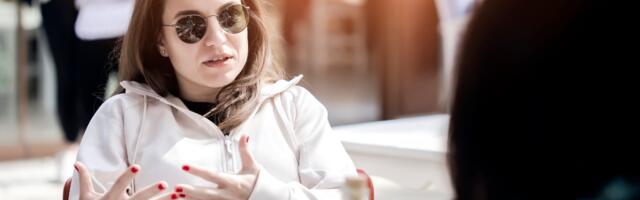 9 clever phrases that instantly stop someone from dumping their stress on you