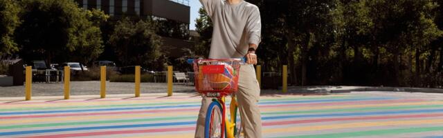 Google Hints at a New Fitness Health Wearable, Hidden in a Steph Curry Video