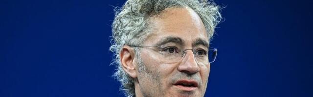 Alex Karp compares tokenmaxxing to a porn addiction: People are just 'like sitting there all day'
