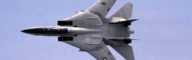 What Does The Inside Of An F-14 Tomcat Fighter Jet Look Like?