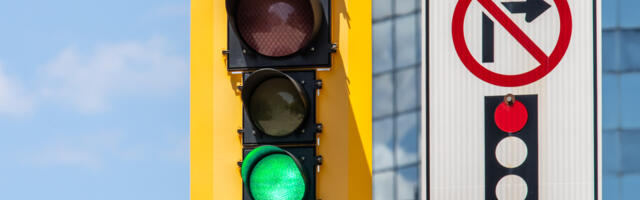 Turning Right On Red Can Get You A Ticket In These US Cities