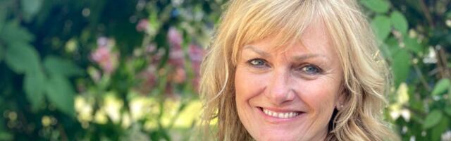 I quit fast-paced journalism to care for my sick mom. My experience in both led me to become a celebrant at funerals.