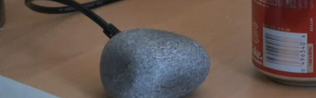 This Discontinued USB Gadget From The 2000s Did Absolutely Nothing, But People Still Loved It