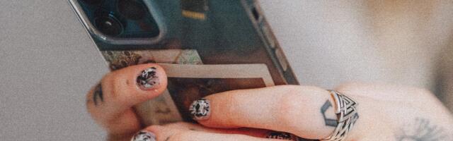 How to Manage Files on iOS and Android