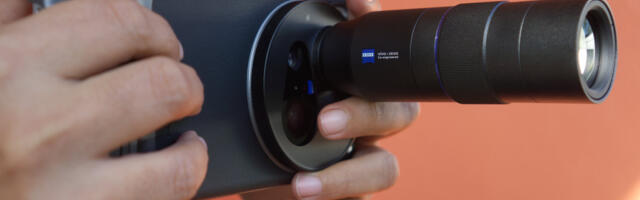 The first phone with an external lens is so niche that I had to try it for myself