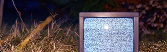 I'll eat a hulking CRT monitor if this Analog TV Simulator app isn't the coolest thing you see today