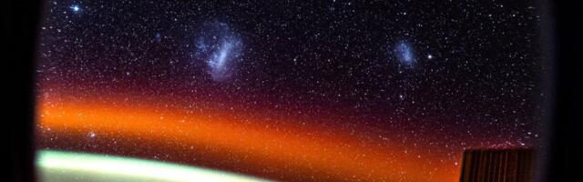 Astronaut Don Pettit shows how to take long-exposure photos from the ISS