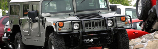 Humvee Vs Hummer: What's The Difference?