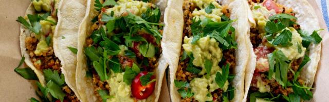 I'm a dietitian on the Mediterranean diet. Here are 7 of my favorite recipes for an easy dinner.
