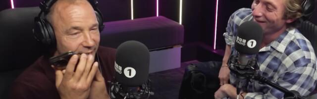 Jeremy Allen White and Stephen Graham calling famous friends on the radio is gloriously chaotic