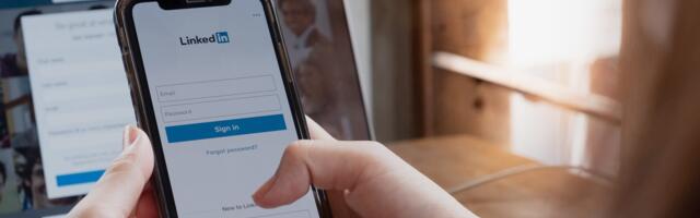 9 Ways to Make Your LinkedIn Profile Stand Out to Employers