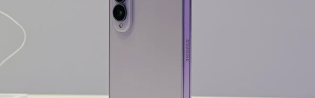 Google appears to have started selling Samsung’s newest foldable — and even offers a discount
