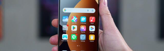 Redmi is working on three smartphones with 10,000 mAh batteries