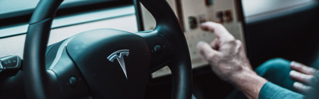 Look ma, no hands: people don’t understand how to use driver-assist systems safely