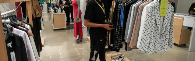 Why Amazon’s Futuristic Fashion Stores Flopped