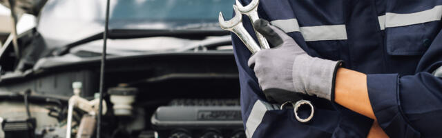 11 Common Car Mechanic Scams (And How To Avoid Them)