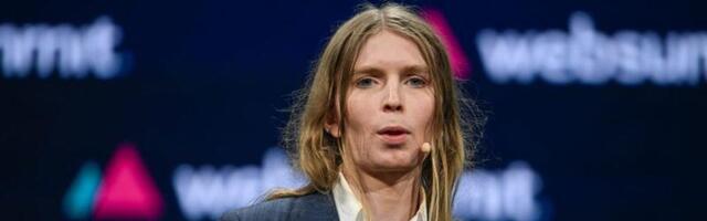 Chelsea Manning avoids Google and Microsoft — and says she prefers Apple products for cybersecurity