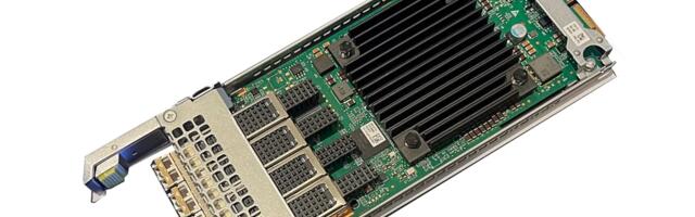 Huawei promises up to 90:1 compression technology by using a proprietary dynamic algorithmic technique and a lot of SSDs