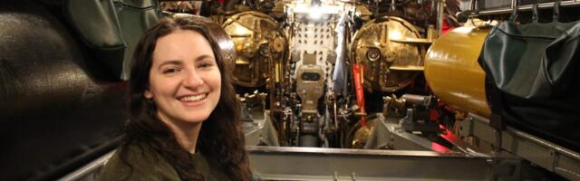 I spent the night on a World War II submarine Airbnb that can sleep 65 people in sailors' bunks. Take a look inside.